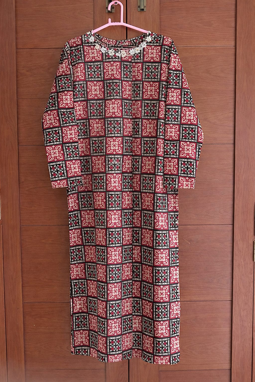 2 Piece Printed Lawn Suit for Women – Summer Casual Kurta & Trouser Set (S, M, L)